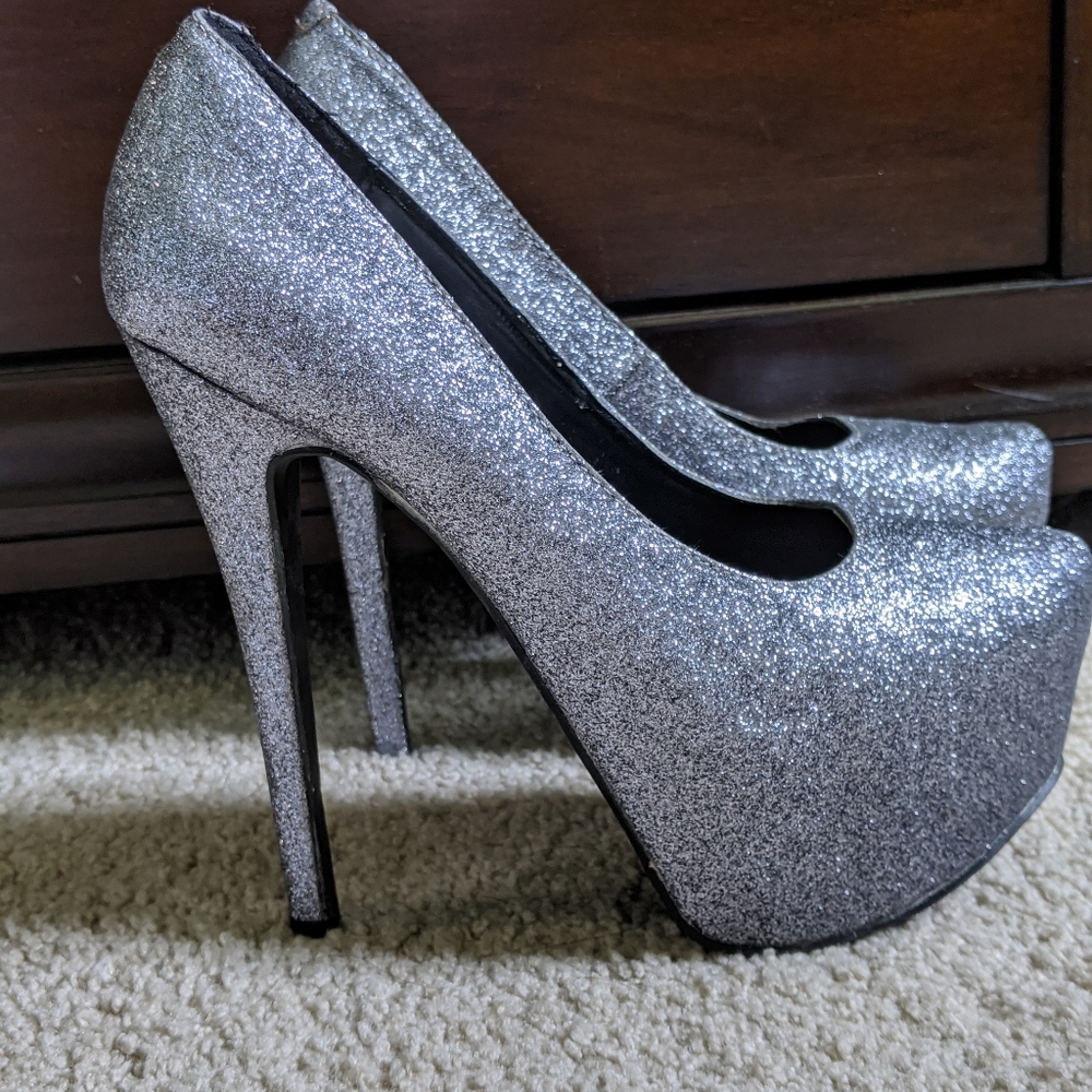 Steve Madden  Sparkling Dalya Platform Size 6